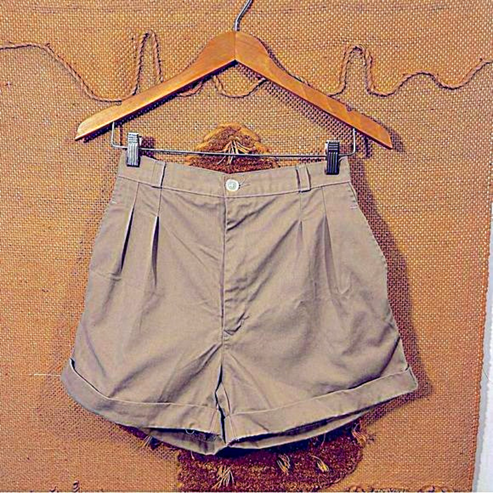 Vintage high waisted shorts by Weekends‎ in California